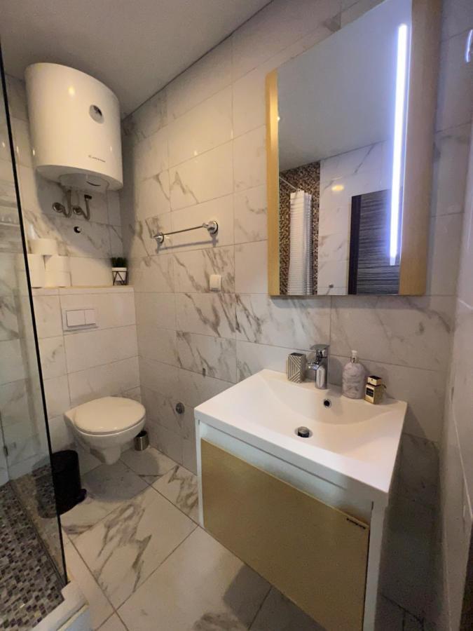 Regina Apartments Будва Екстер'єр фото