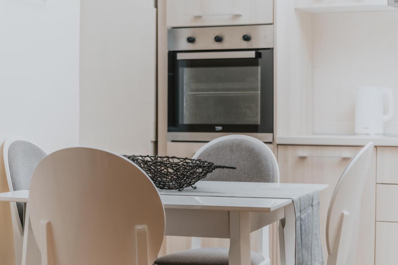 Regina Apartments Будва Екстер'єр фото